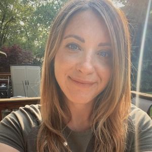 Meet your Posher, Leslie